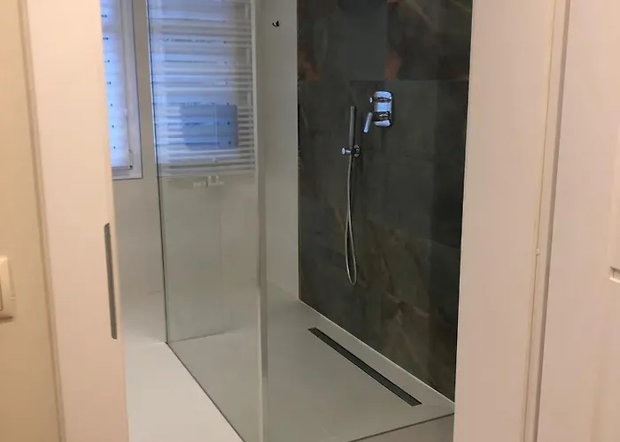 Appartement Vip 4a 2 Zi 40qm Kueche Bad